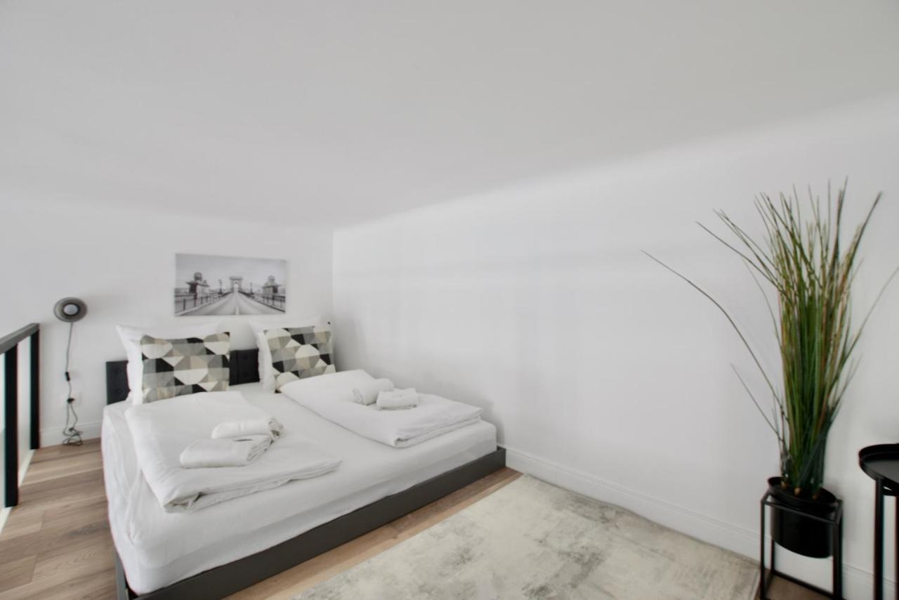 Premium Apartment By Hi5- Brody Street Budapeste Exterior foto